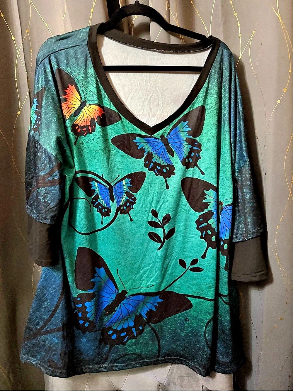 Butterfly Print V-Neck Green Top
